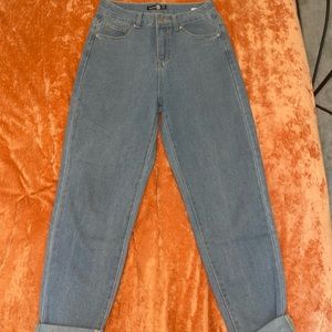 Light blue mom jeans, worn once, very new condition and super freaking cute!